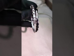 কাস্টম 18k স্বর্ণের গয়না মার্জিত সাদা স্বর্ণের ব্যক্তিগতকরণ উচ্চ শেষ গয়না