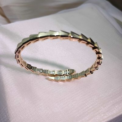 Round Diamond Cut and Vvs Clarity High Jewelry for Medium Size Diamond Collectors