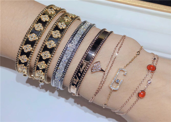Personalized 18K Gold And Diamond Bracelet For Wife / Girlfriend dubai jewelry wholesale