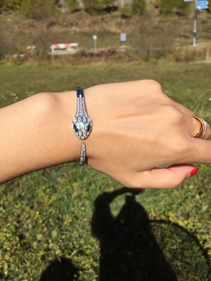  Serpenti Sapphire And Diamond Bracelet In 18K White Gold Br858110