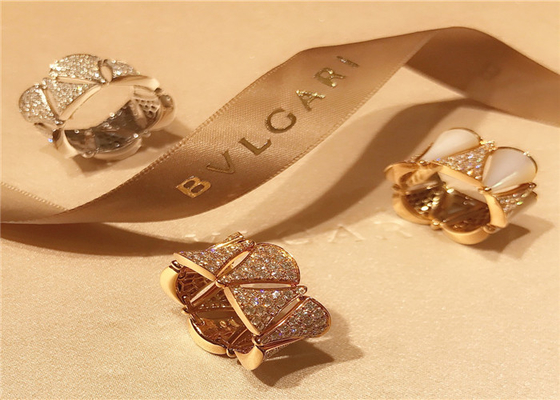 18KT Yellow Gold Diamond Pave  Divas Dream Ring With White Mother Of Pearl
