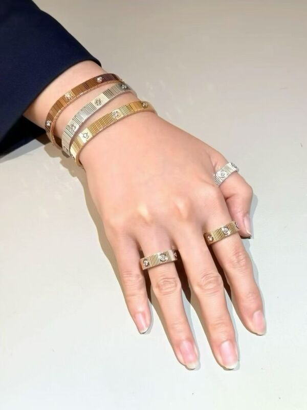 Real 18k Gold Diamonds Jewelry LOVE Unlimited bracelet, flexible, diamonds