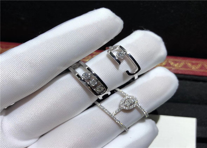 luxury jewelry designers 18 Karat White Gold  Diamond Ring For Engagement Ceremony
