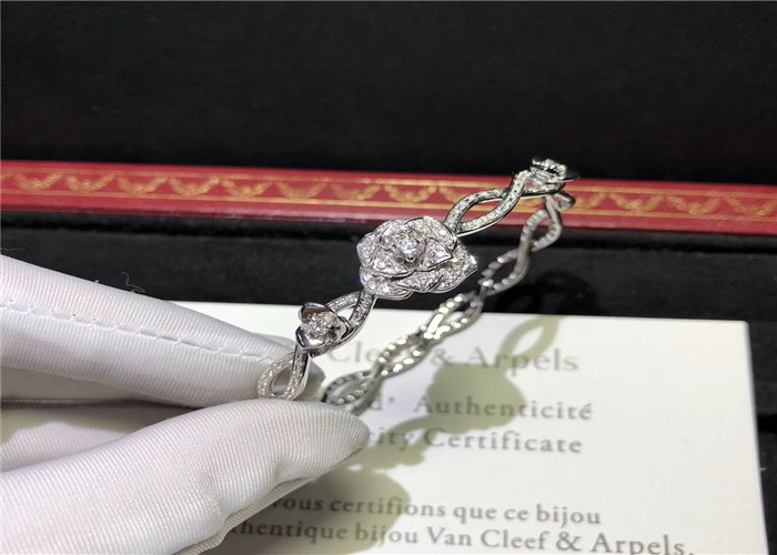 Luxury 18K White Gold Piaget Rose Bracelet With 190 Brilliant Cut Diamonds 1.32ct
