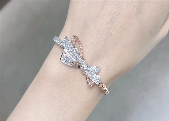 Shinning 18K Gold Diamond Champagne Paris Binding Bracelet With Bow - Knot Design