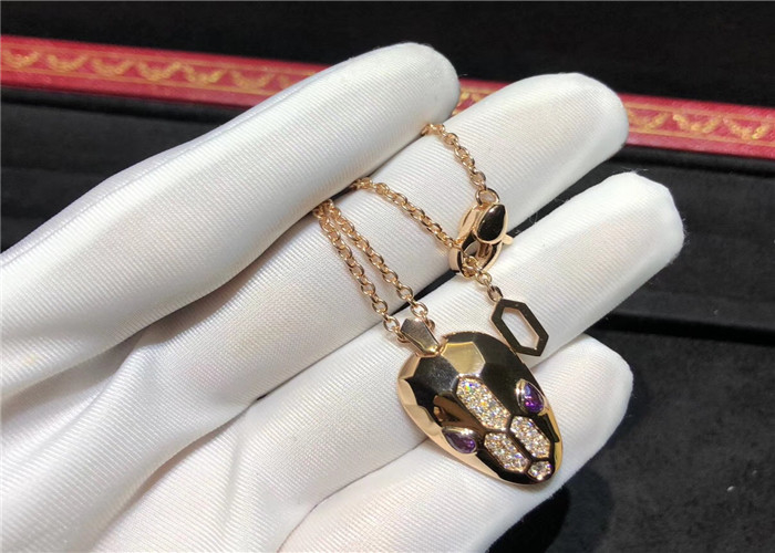 Charming 18K Gold Diamond Necklace , Fashion  Serpenti Pendant