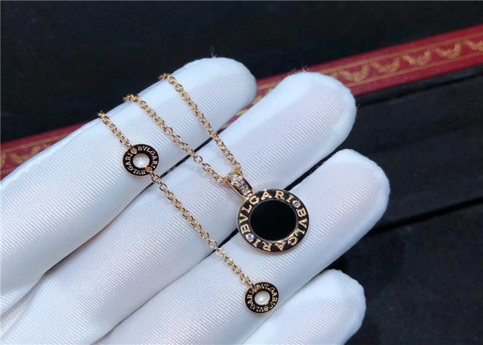  18K Gold Diamond Necklace Simple Design For Girlfriend / Wife