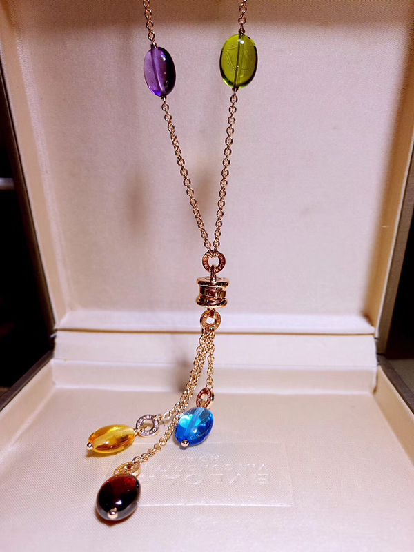 Personalized 18K Gold Diamond Necklace For Young Women / Ladies / Girls