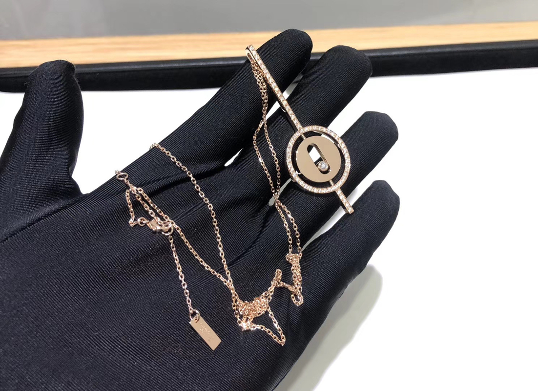 Lucky Move 13.4mm 0.2ct VS Rose Gold Diamond Necklace  jewelry instagram